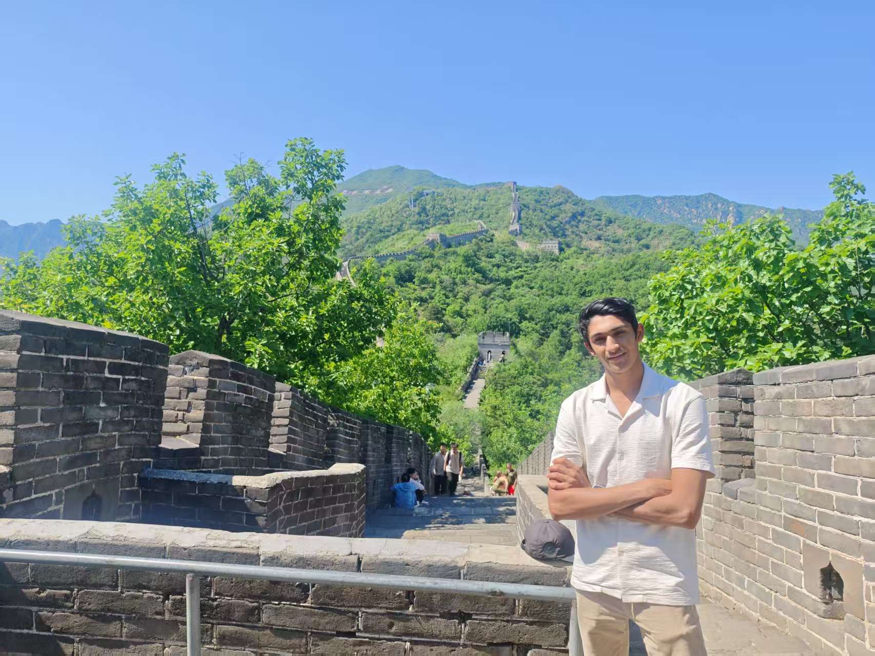 Badaling unabhängige Gruppe Fremdsprachenführungen Englisch Deutsch Französisch Russisch Spanisch Thai Kantonesisch Japanisch