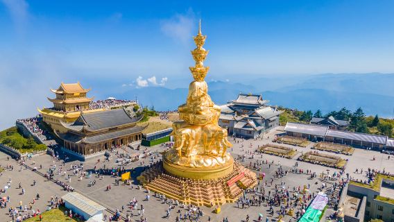One-day tour from Chengdu: Explore Mount Emei at an altitude of 3099 meters