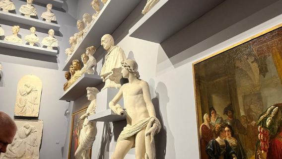 Florence: Accademia Gallery Guided Tour with Priority Access