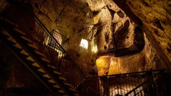 Orvieto: entrada a Pozzo della Cava