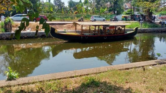 Alleppey: Đi thuyền Shikara kết hợp tham quan làng mạc và du ngoạn trên kênh đào