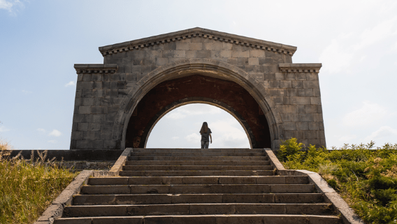 Yerevan: Garni, Geghard, Sinfonia delle Pietre e Cottura del Lavash