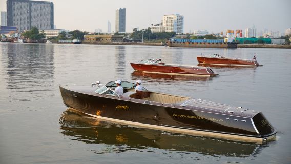 Tour dell'Isola Rattanakosin di Bangkok con Crociera in Lussuosa Barca di Mogano