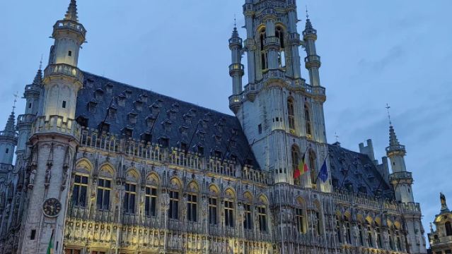 Dataran Besar Brussels + Galeri St. Hubert + Taman Peringatan 50 Tahun | Lawatan sehari sewaan peribadi