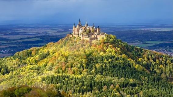 Sewaan Peribadi Stuttgart Pergi-Balik: Bandar Magenheim + Lawatan Sehari di Istana Hohenzollern | Tiada Tiket Masuk