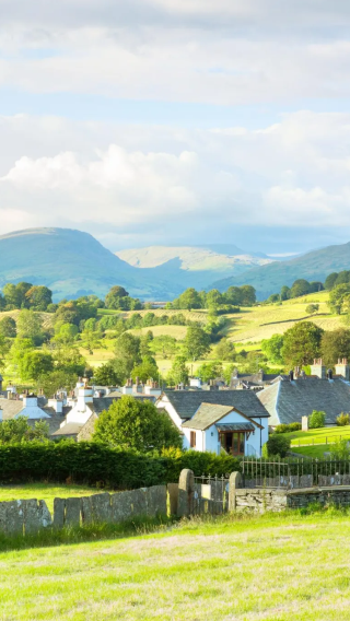 Round-trip from Manchester/York + Lake District National Park + Hawkshead (Chinese/English private charter optional)