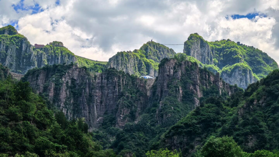 Wanxian Mountain Hand-Carved Guoliang Tunnel Zhengzhou Private Round Day Trip
