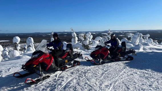 Ruka: 4h Snowmobile Safari with Snack and Campfire