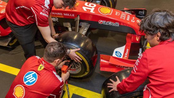 Maranello: Ferrari Museum with Pit Stop Experience and Souvenir Photo