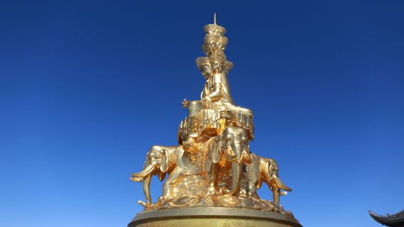 峨眉山Tripメモリー【温泉旅行 日本語対応フォトグラファー ビデオ撮影 現地ガイド 車両付き 撮影同行 ドローン撮影 ポートレート撮影 フォトセッション】