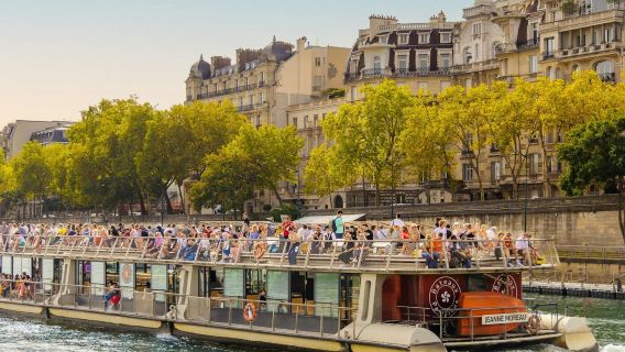 Seine River: Sightseeing Cruise from the Eiffel Tower