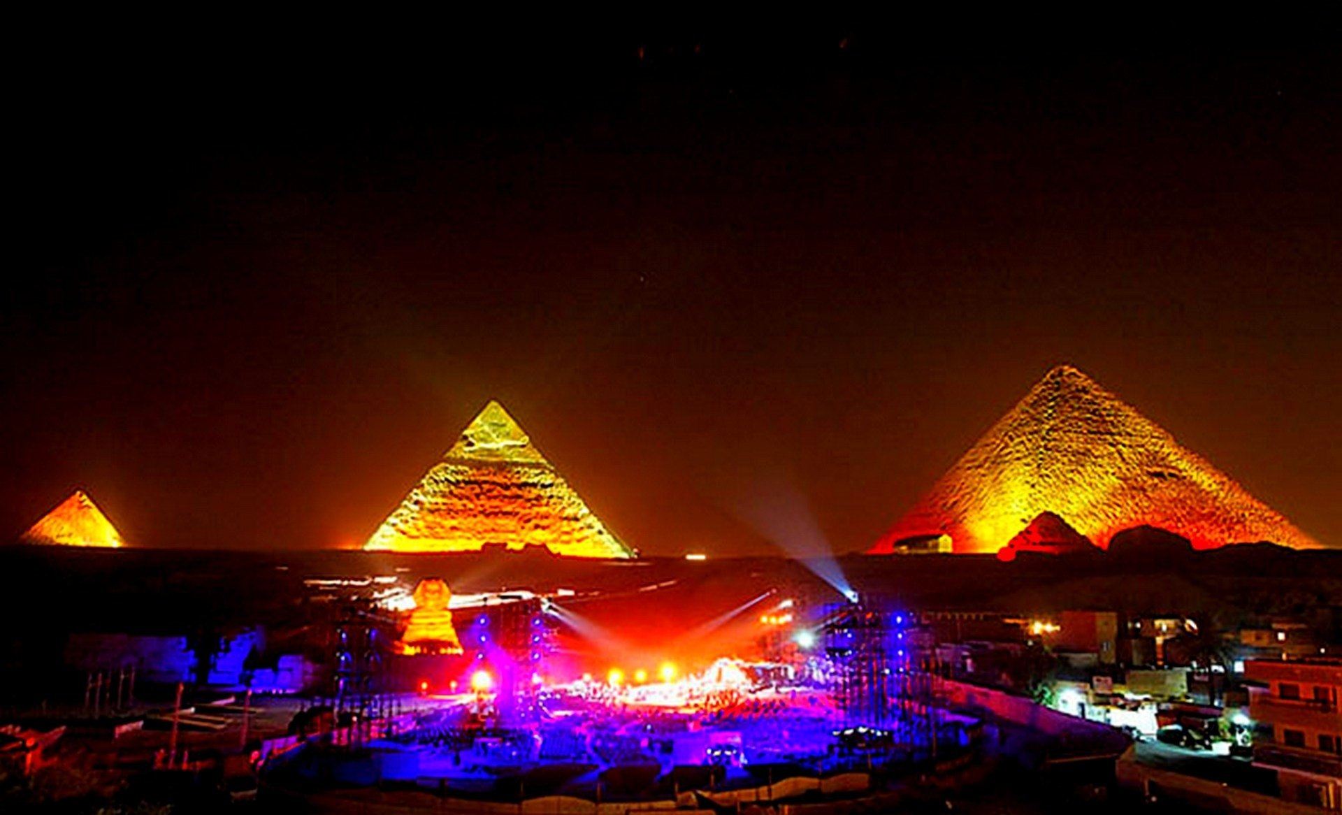 Cairo: Giza Pyramids Sound & Light Show with Private Transfer
