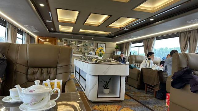 桂林：一日漓江郵輪與蘆笛岩獨立包團之旅