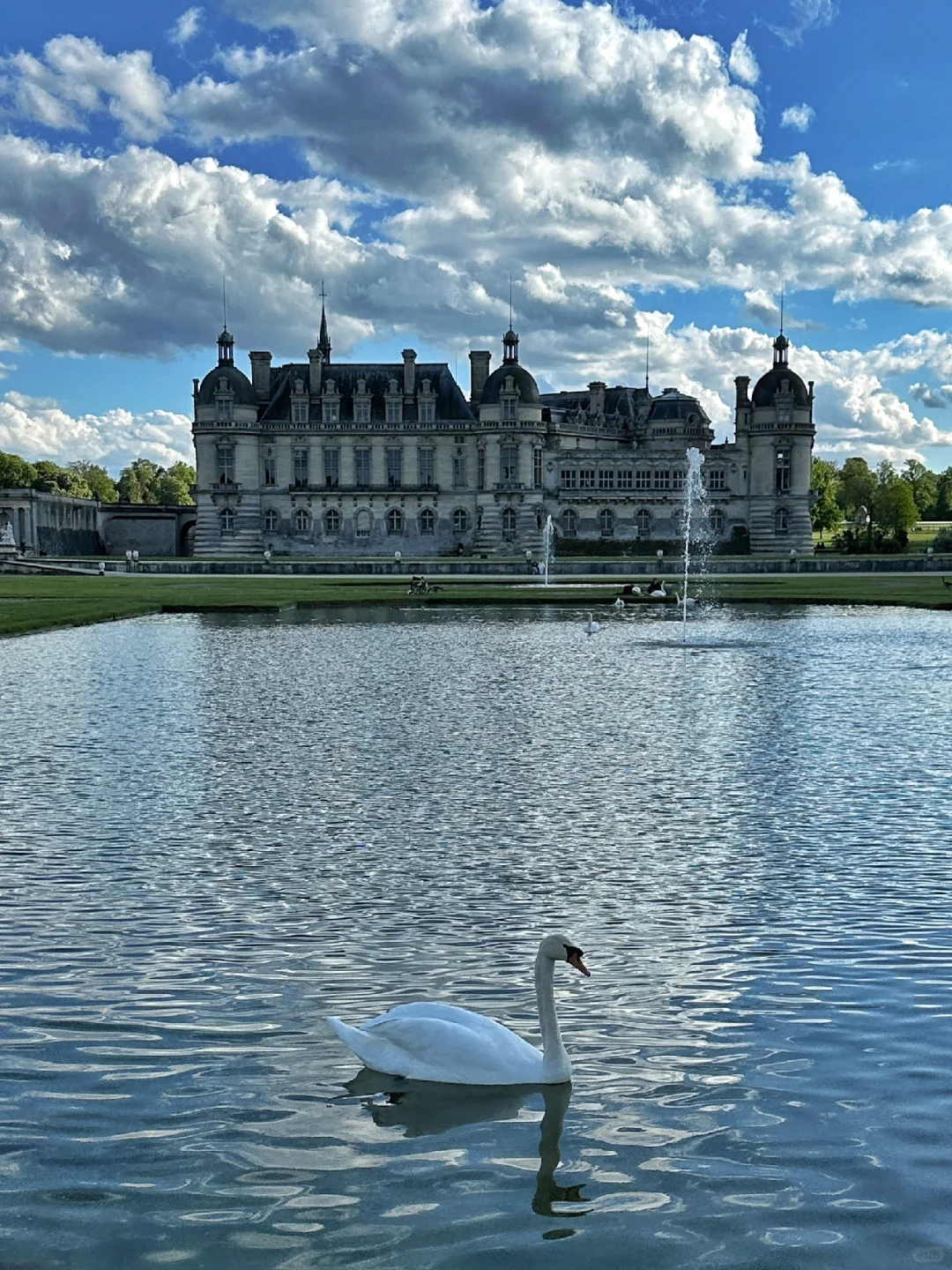 法國巴黎出發尚蒂伊城堡+桑利斯小鎮一日遊【行程可調】上門接送