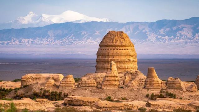 [Perkhidmatan Jemput Percuma 24 Jam] Lawatan Sehari ke Dunhuang: Gua Yulin + Kota Suoyang + Makam Dinasti Xijin + Anak Bumi