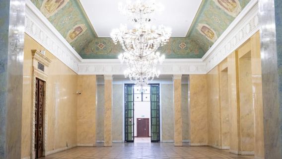 Warsaw: Tham quan Cung điện Văn hóa và Khoa học với Sân thượng