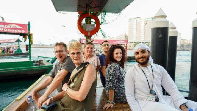 Vecchia Dubai: tour guidato premium con cibo di strada e giro in Abra