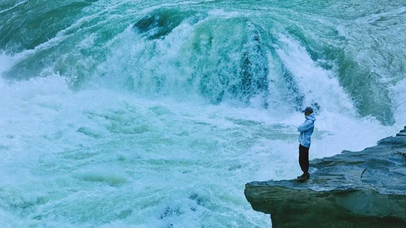 [Pure fun] 1-day tour to Tiger Leaping Gorge + Haba Snow Mountain + White Water Terraces|Optional points of departure|Pick-up/drop-off