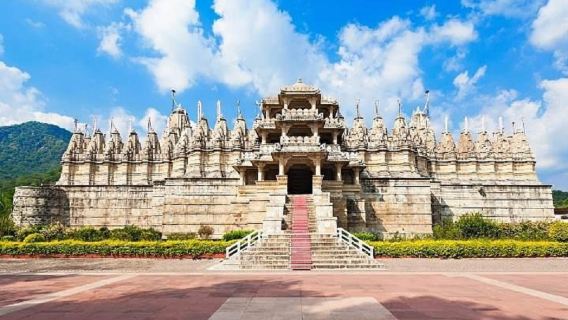 Visit Ranakpur Jain Temple with Private Transfer from Udaipur to Jodhpur