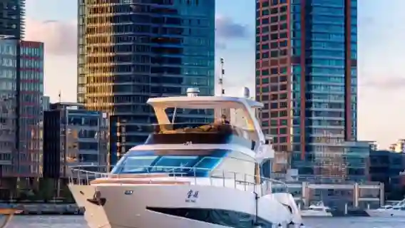 【上海遊艇】上海外灘浦江遊覽豪華高端商務遊艇包船租賃【私人訂製團建浪漫茶歇/晚宴私宴/飯後卡啦OK選項】