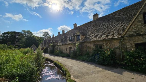 英國倫敦出發科茨沃爾德之路+水上伯頓+拜伯里一日遊包車遊