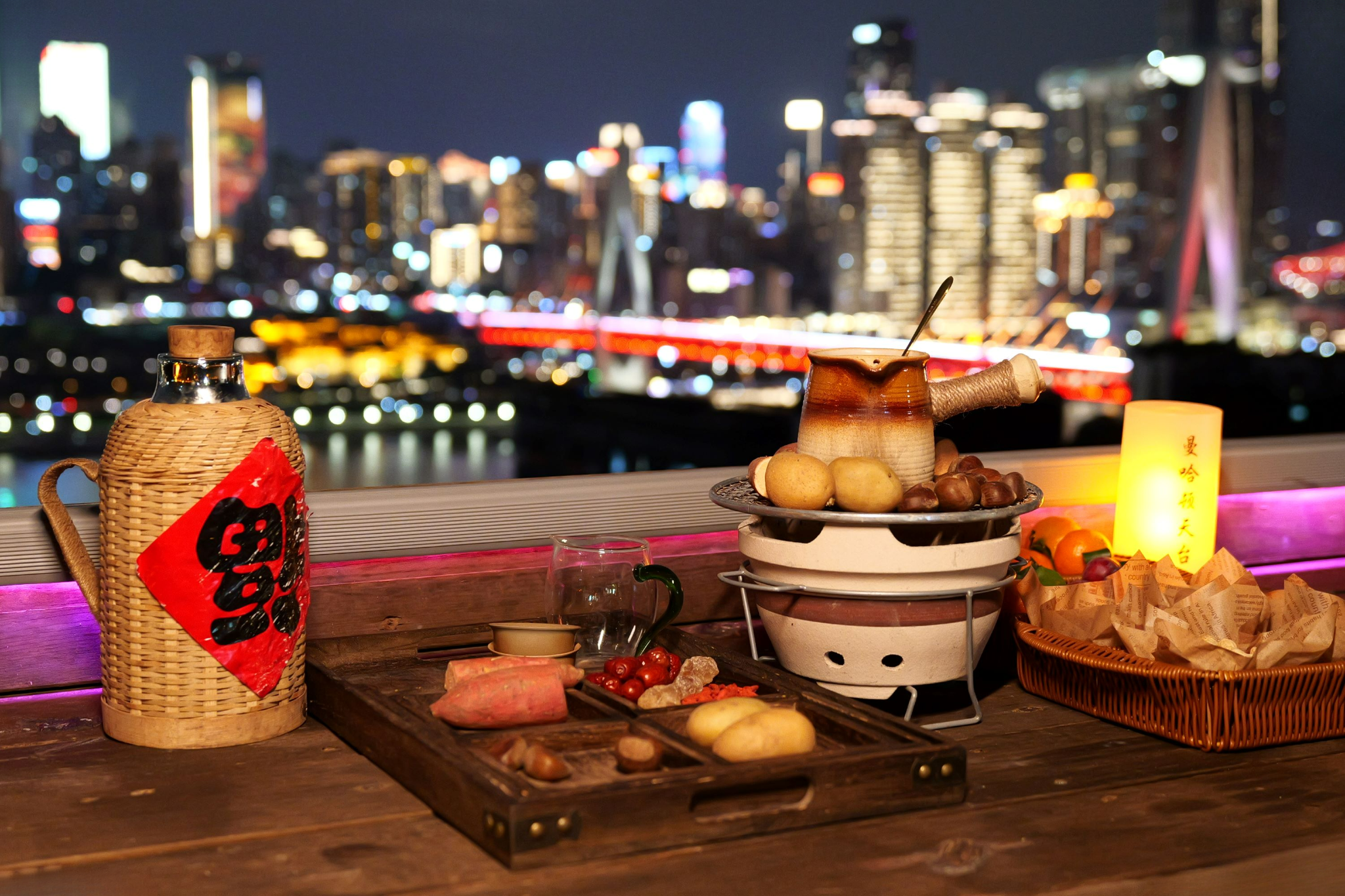 Chongqing Manhattan Rooftop (Riverside Tea & Scenic Spot + Stove Tea Brewing + Tea & BBQ + High-Altitude Terrace with River Views + Optional Drone Photography + Skyscraper Views)