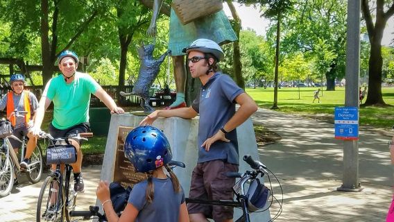 Chicago: Family & Food Guided Bike Tour