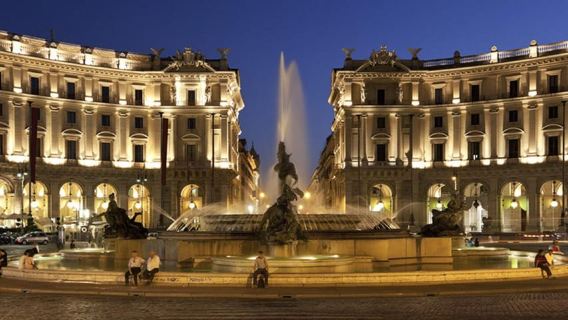 Roma: Tour notturno in autobus scoperto