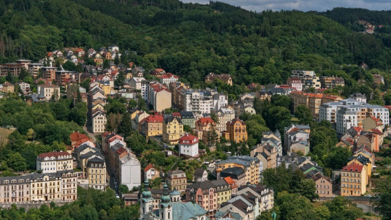 布拉格-卡羅維發利（Karlovy Vary）溫泉療養遊