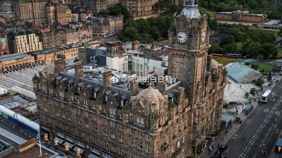 "Edinburgh Journey & Exploring Scottish Castles" Princes Street, Palace of Holyroodhouse, Edinburgh Castle