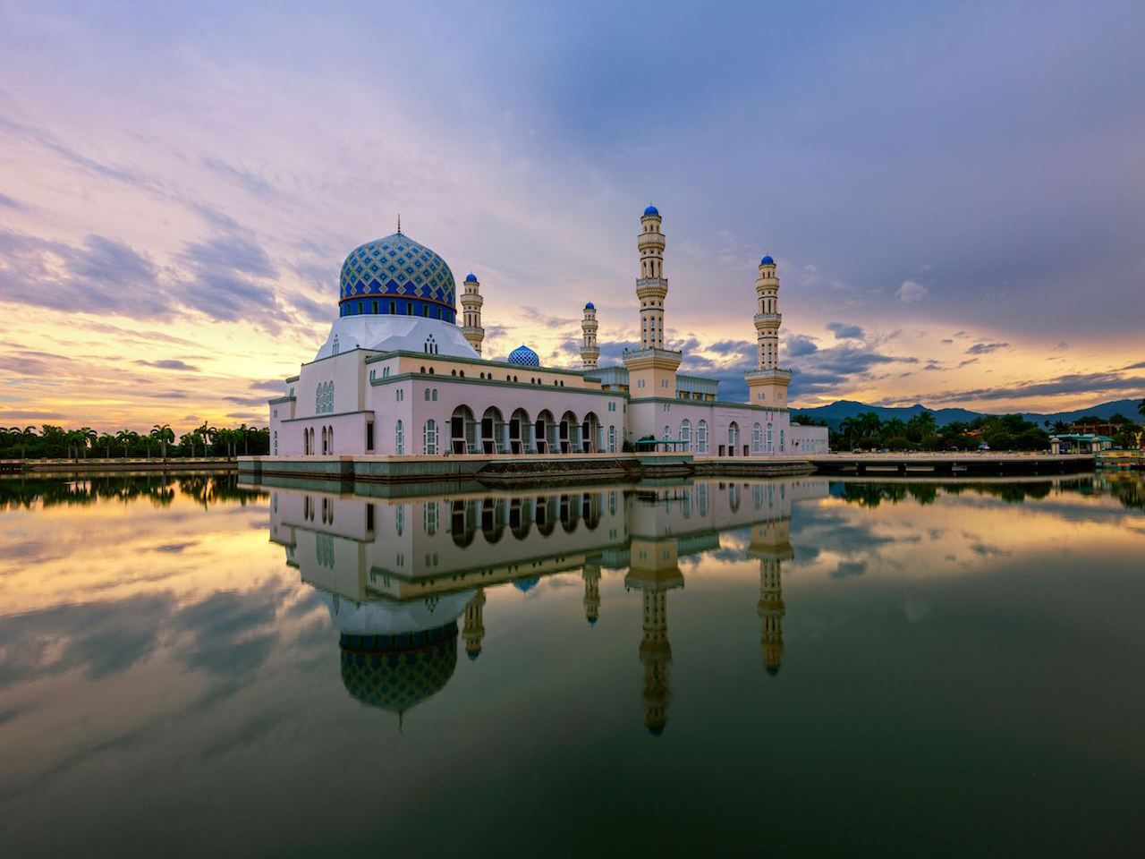 Masjid Terapung Sabah + Jalan Gaya + Pantai Tanjung Aru: Tur Harian Setengah Hari di Kota