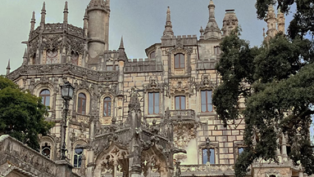 Laluan klasik lawatan sehari Lisbon: Inti bandar + Cabo da Roca + Bandar Sintra