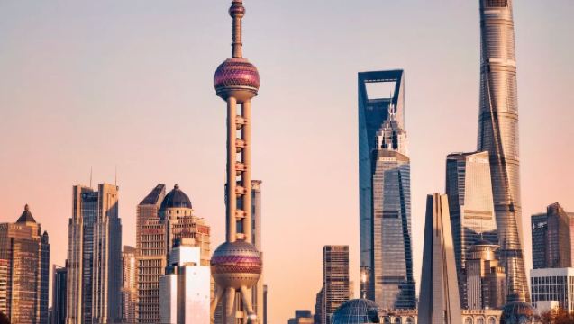 Shanghai foreign language guides available in English, Korean, Japanese, Thai, German and more, with customizable itineraries and routes