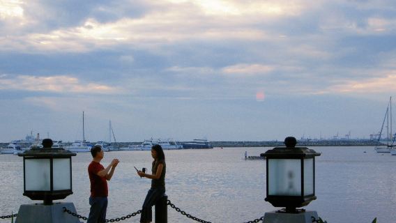 Manila, Filipinas + Puerto de Batangas + Puede tomar un barco a Playa Blanca Borácay