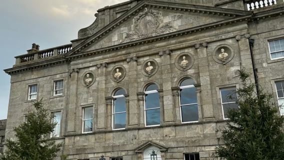 Lawatan sehari klasik ke Dublin Ireland - Rumah Besar Powerscourt - Glendalough