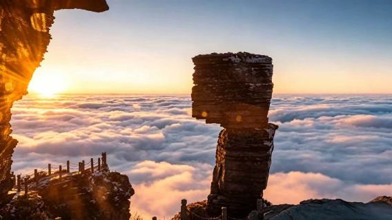 Lawatan sehari ke Gunung Fanjing [Termasuk tiket masuk + bas pelancongan + kabel kereta] Lawatan santai sambil melawat Kota Langit Puncak Emas Merah