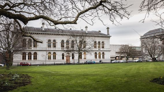 Ireland Dublin - Kolej Trinity + Muzium Pameran Guinness lawatan sehari / disesuaikan mengikut keperluan