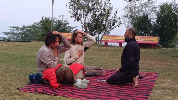 Jaipur: Yoga & Meditation Learning with Holy Walk
