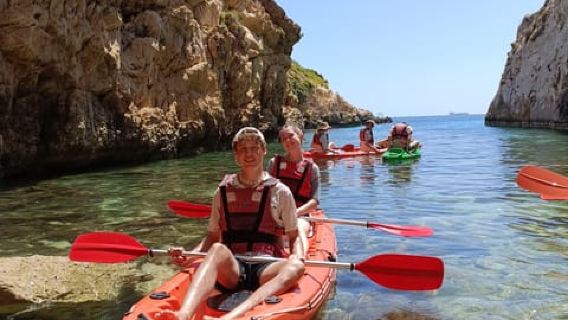 Gozo: 1 Hour Kayak plus +Cave Tour + Drop off Blue Lagoon