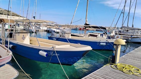 Santa Maria di Leuca:Cave Tour, swimming breaks, aperitif