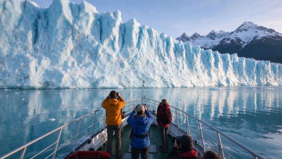 1-day tour of Grey lake and Grey Glacier cruise in Puerto Natales, Chile