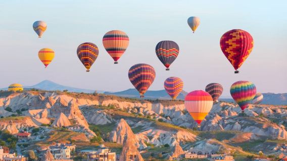 Cappadocia Standard Hot Air Balloon Tour With Breakfast & Roundtrip Transfers (Over Fairychimneys)