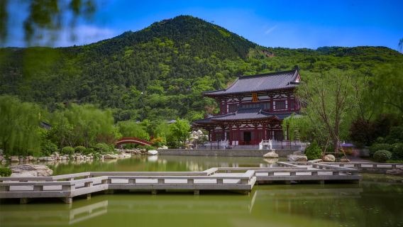 Xi'an Huaqing Palace admission ticket (7:30 AM–5:30 PM) with no time restrictions for same-day entry