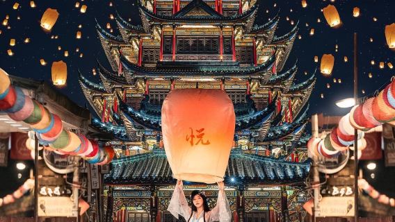 Spirited Away จิ่วเฟิ่น + เย่หลิว{ชายฝั่งราชินี} + สือเฟิ่นปล่อยโคมลอยอธิษฐาน ทัวร์หนึ่งวัน