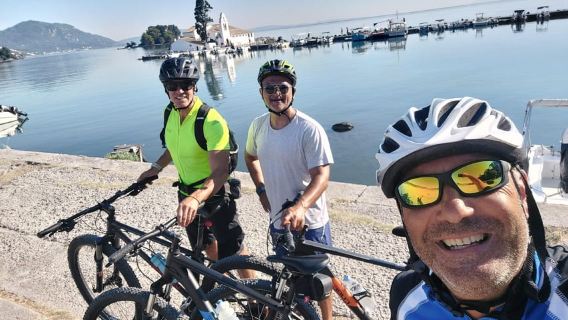 科孚島：舊城區自行車之旅—歷史、風味和狹窄的小巷！