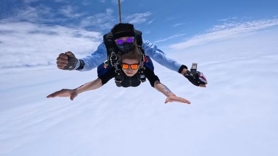 重慶旅拍【【重慶梁平跳傘，山城高空跳傘+攝影服務】】