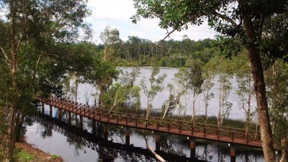 汶萊十億桶紀念碑+天空之境一日包車遊
