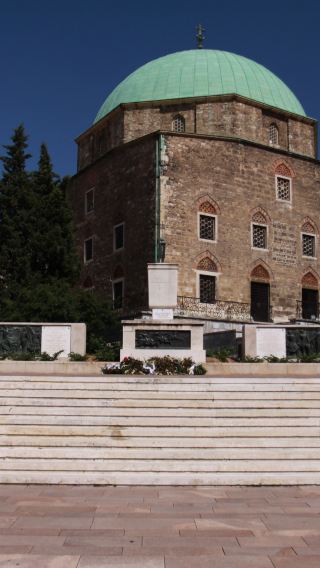 Pecs Day Tour in Hungary: Basilica of Pécs + Mosque of Pasha Qasim