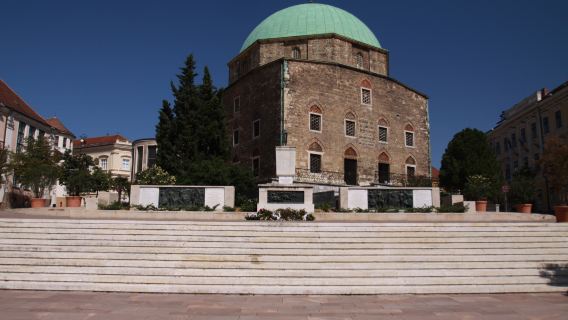 Excursión de un día por el pueblo de Pécs en Hungría: Catedral basílica de San Pedro y San Pablo + Mezquita de Gazi Kasim Pasha