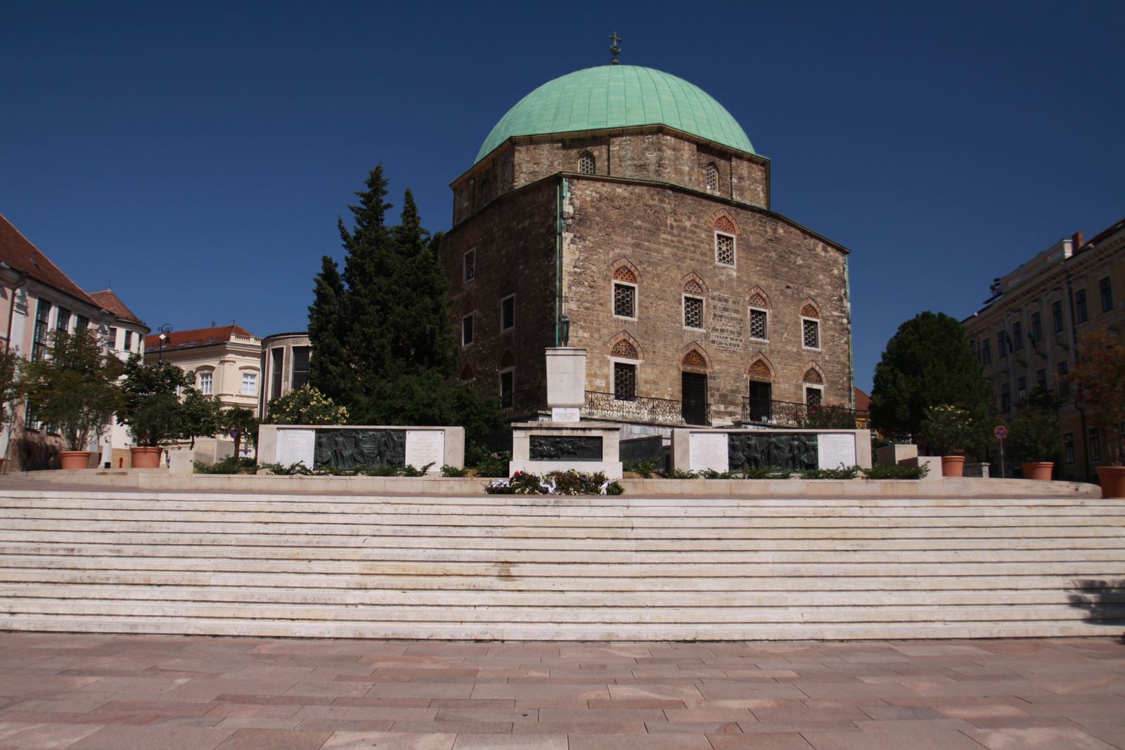 Excursión de un día por el pueblo de Pécs en Hungría: Catedral basílica de San Pedro y San Pablo + Mezquita de Gazi Kasim Pasha